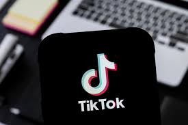 Suspensi TikTok Indonesia 2025: Alasan, Dampak, dan Arah Kebijakan Digital